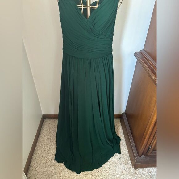 La Femme green off the shoulder rusched long gown size 8 - Picture 6 of 13
